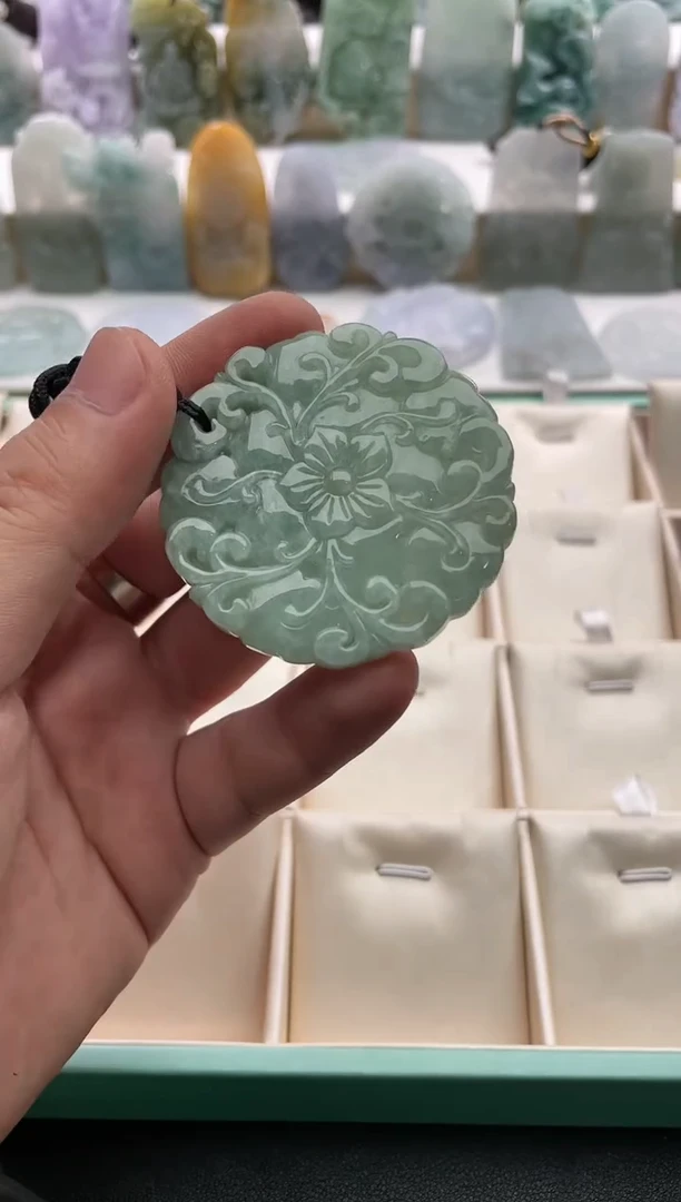 【闪购商品】翡翠颈饰未镶嵌..../2/13/ 46