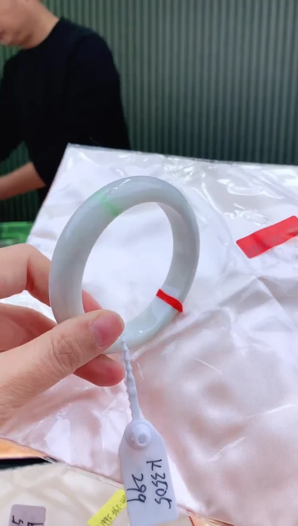 未镶嵌手镯翡翠61