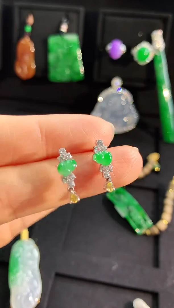 【闪购商品】翡翠耳饰18K金镶嵌耳饰