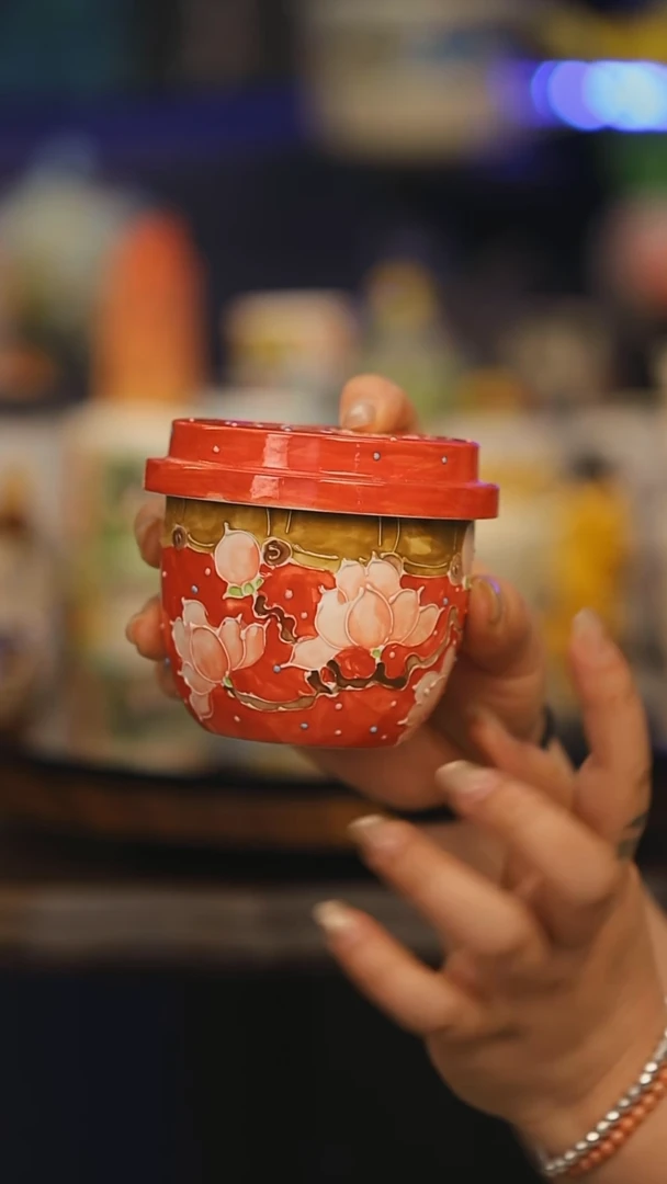 【闪购商品】摆件景德镇釉下彩绘设计师款式陶瓷