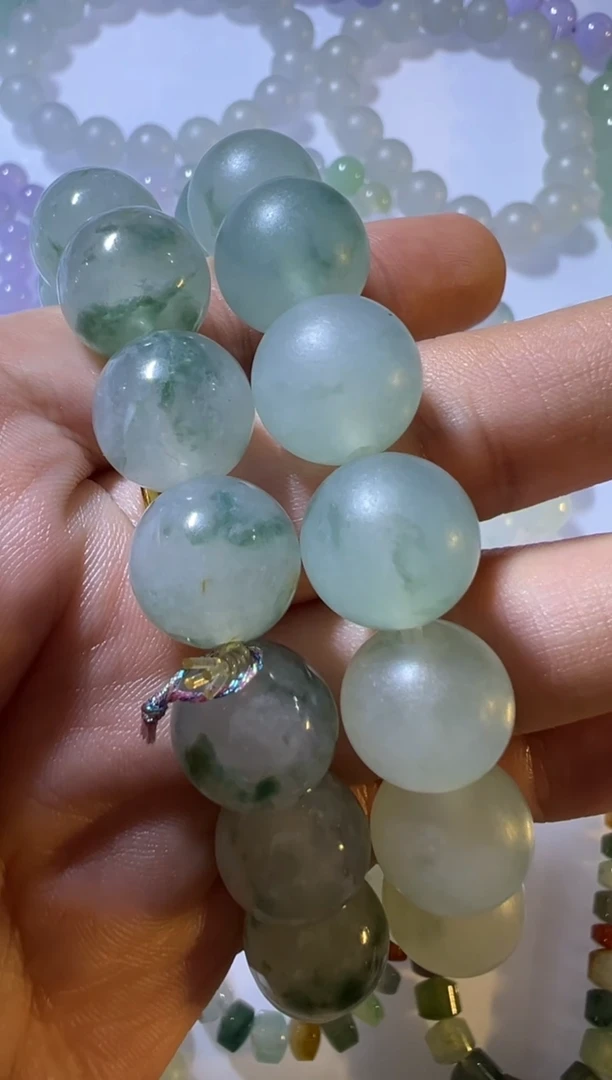 未镶嵌定制翡翠手串