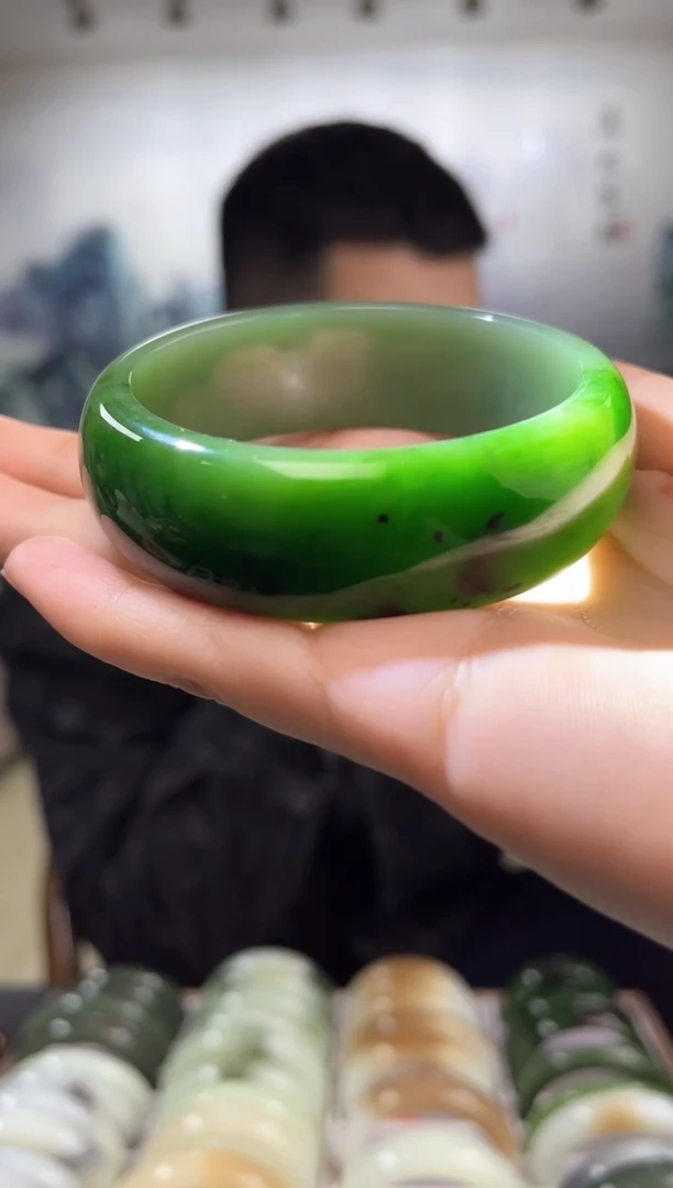 【闪购商品】和田玉手镯未镶嵌58圈口