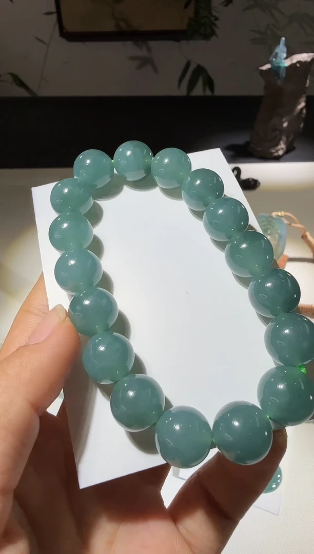 未镶嵌手链翡翠快****?手串