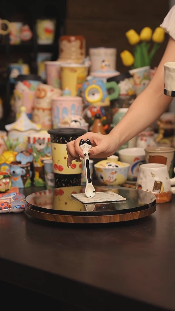 景德镇釉下彩绘设计师款式陶瓷