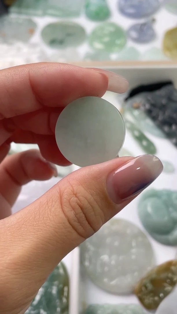 翡翠未镶嵌吊坠(不含链)1