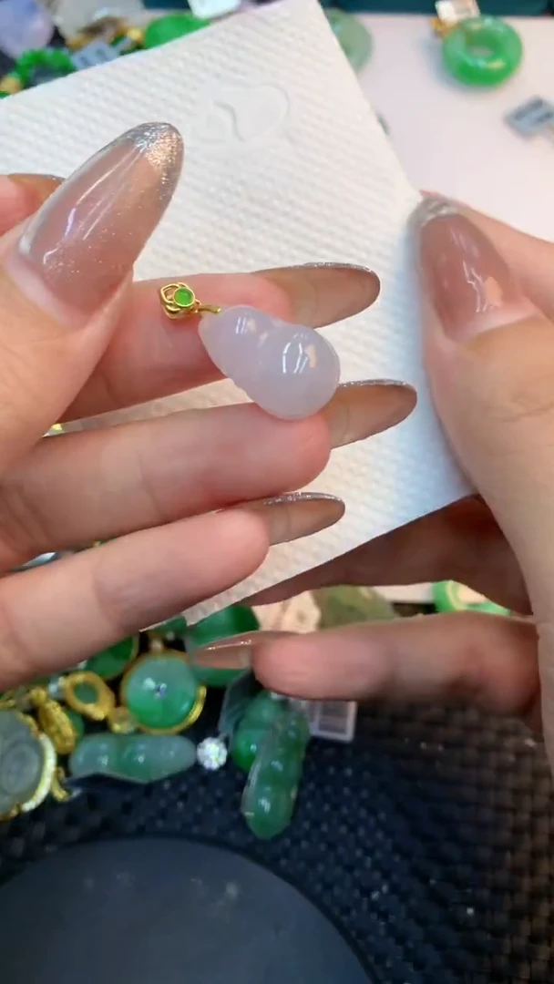 颈饰未镶嵌翡翠1