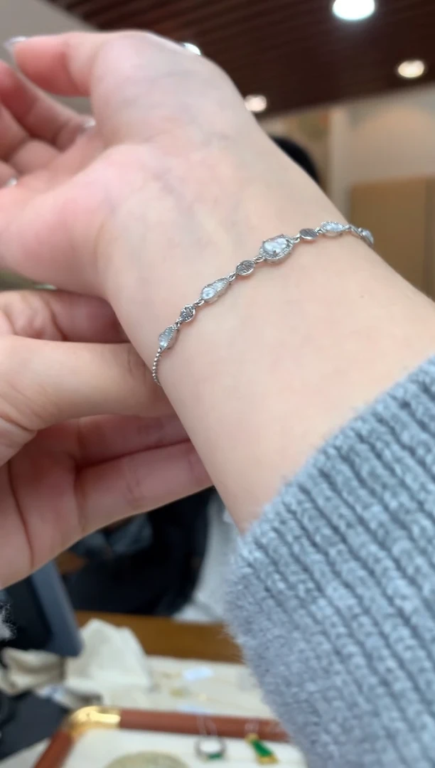 18K金镶嵌手链翡翠手链