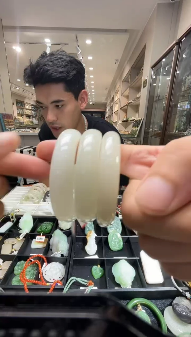 未镶嵌手镯和田玉小艾多样性发货拍一发一