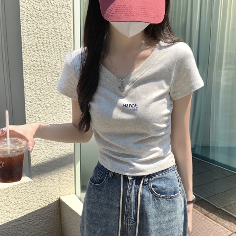 别致褶皱修身纯棉短袖t恤女辣妹V领打底夏季新款小众时尚洋气上衣