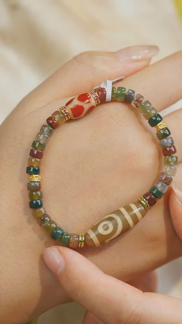 【闪购商品】玛瑙/玉髓手串未镶嵌多样性发其一