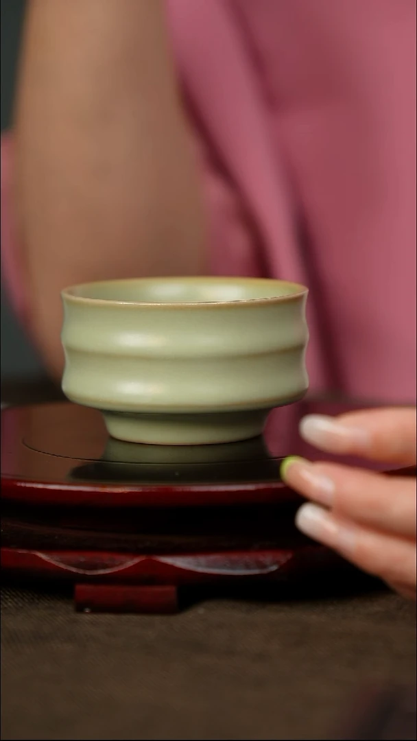 粉青 竹节杯 带底款