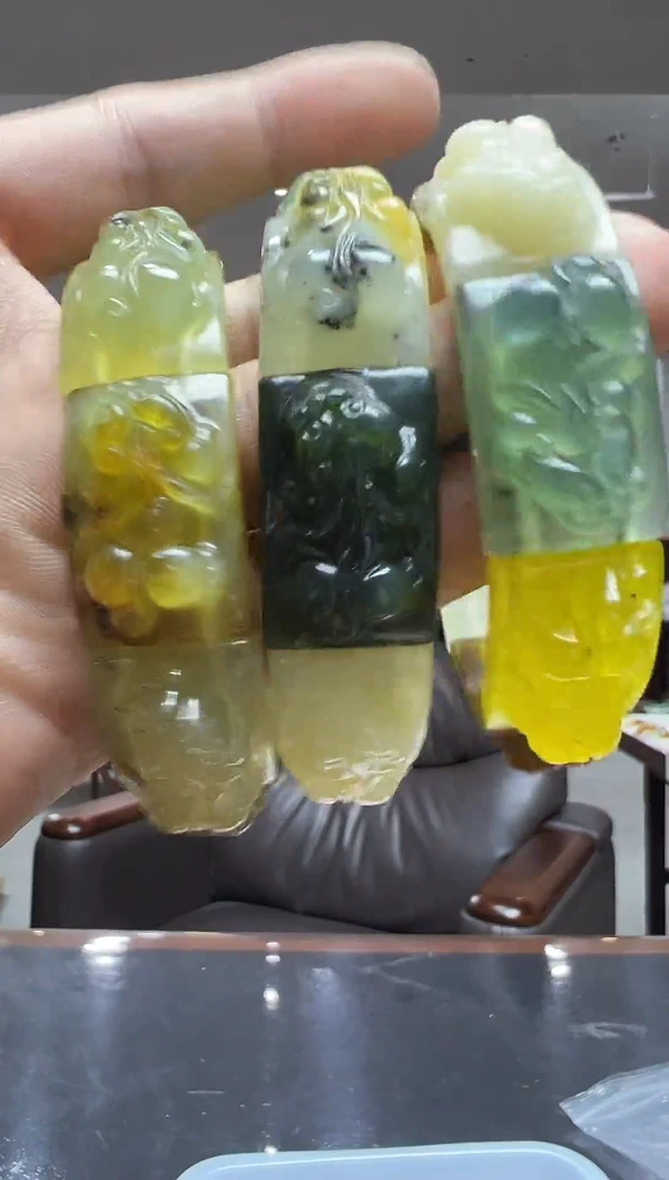 未镶嵌蛇纹石玉手牌多样性发货其中发一