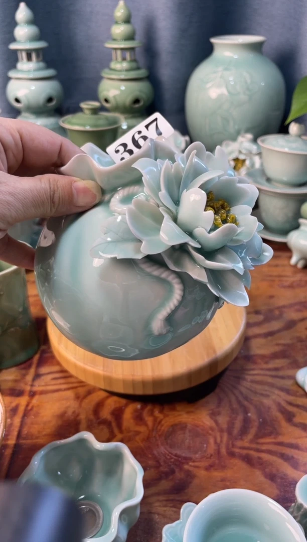 花瓣破损微瑕特价青瓷 慧语瓷坊