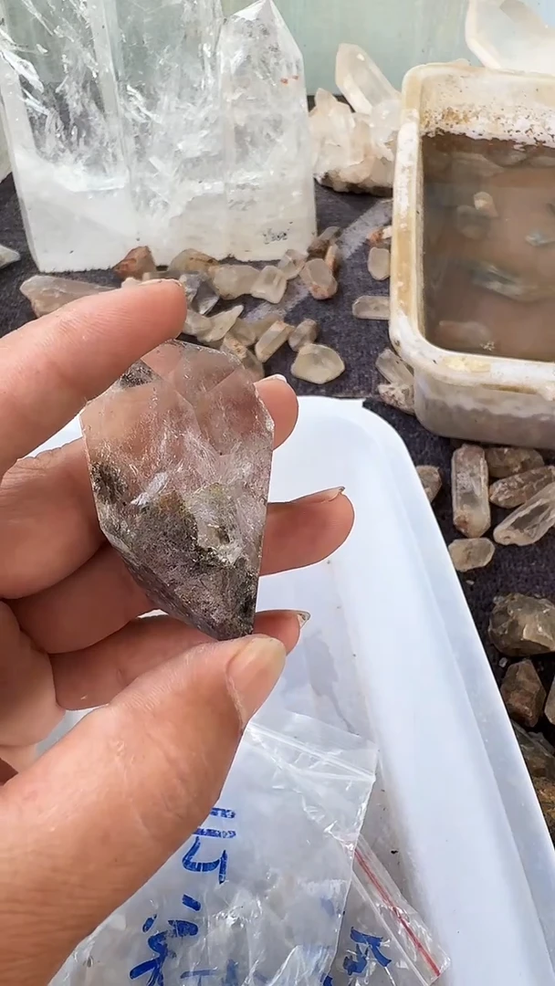 水晶珠宝半成品未镶嵌春山水晶