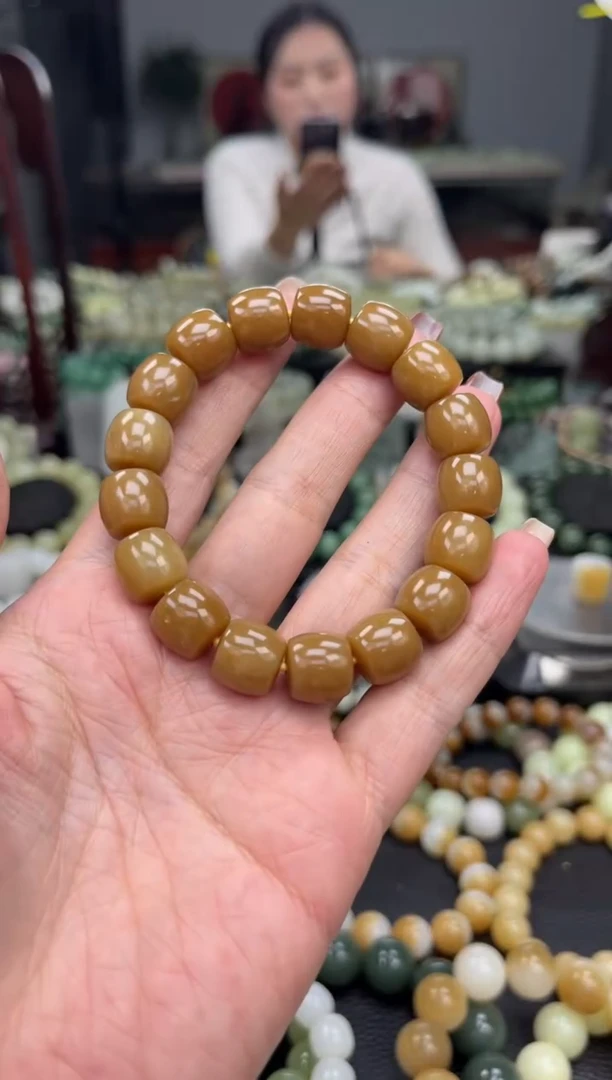 【闪购商品】和田玉手串未镶嵌新疆且末红糖卡12