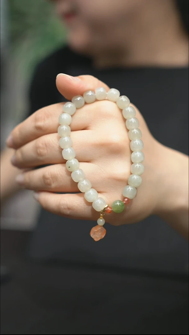 颈饰未镶嵌和田玉没****猬8mm