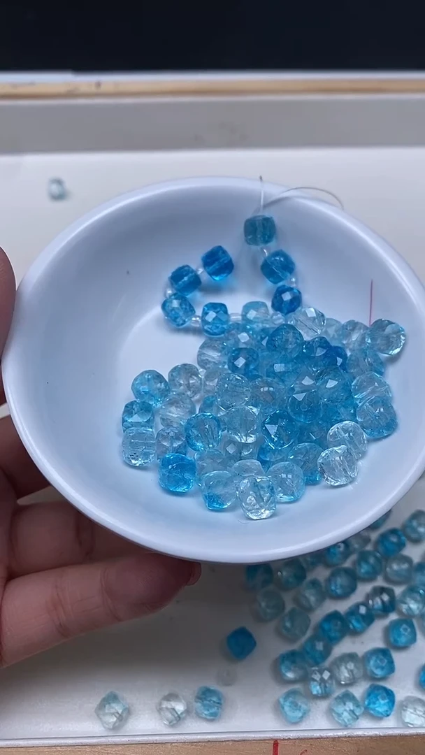 托帕石裸石D492 蓝托帕 方糖8mm10个8元