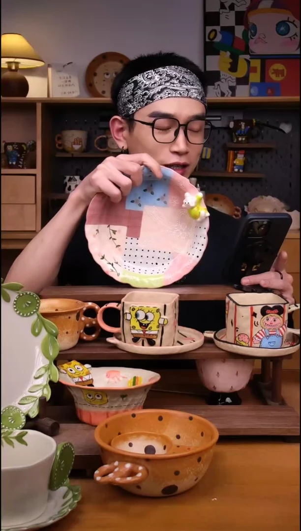 盘景德镇可爱设计师款陶瓷