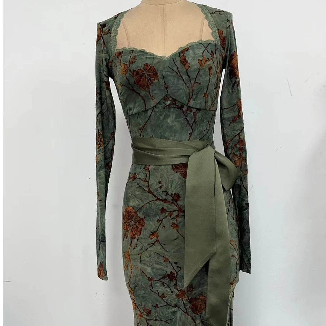 【藏白】连衣裙女秋冬气质复古显瘦长裙-SXRJL407966