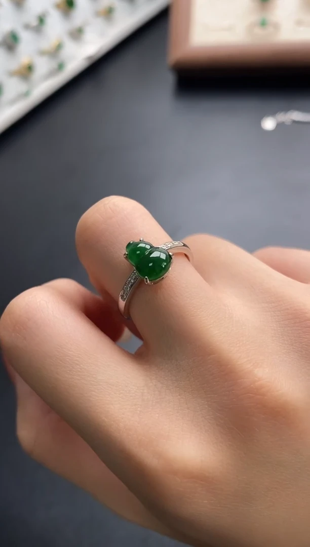 银S925镶嵌戒指翡翠一物一证一礼盒