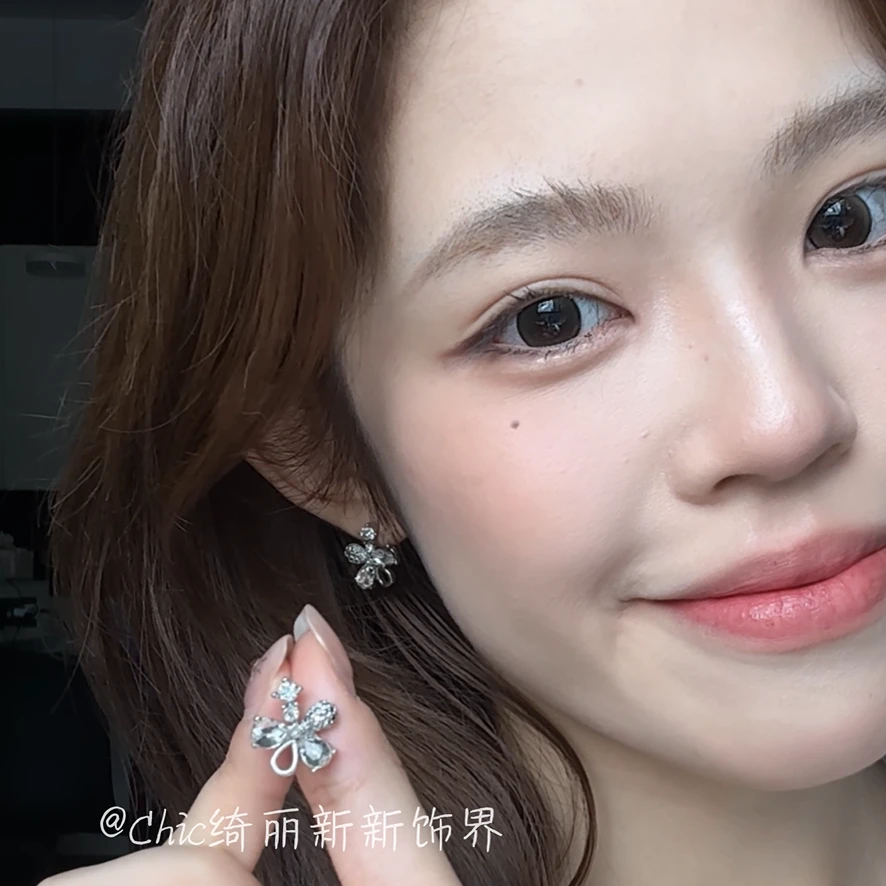 合金锆石耳饰 轻奢设计感森系花朵皓石气质小众百搭高级精致耳钉
