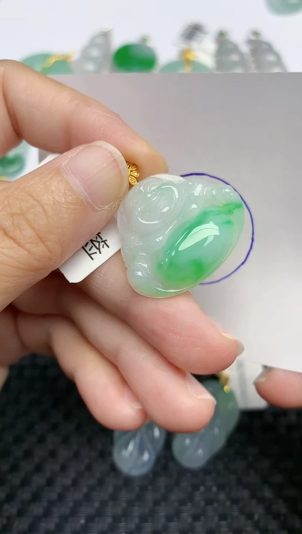 颈饰18K金镶嵌翡翠天然缅甸A货翡翠百元以上9元证书费自理