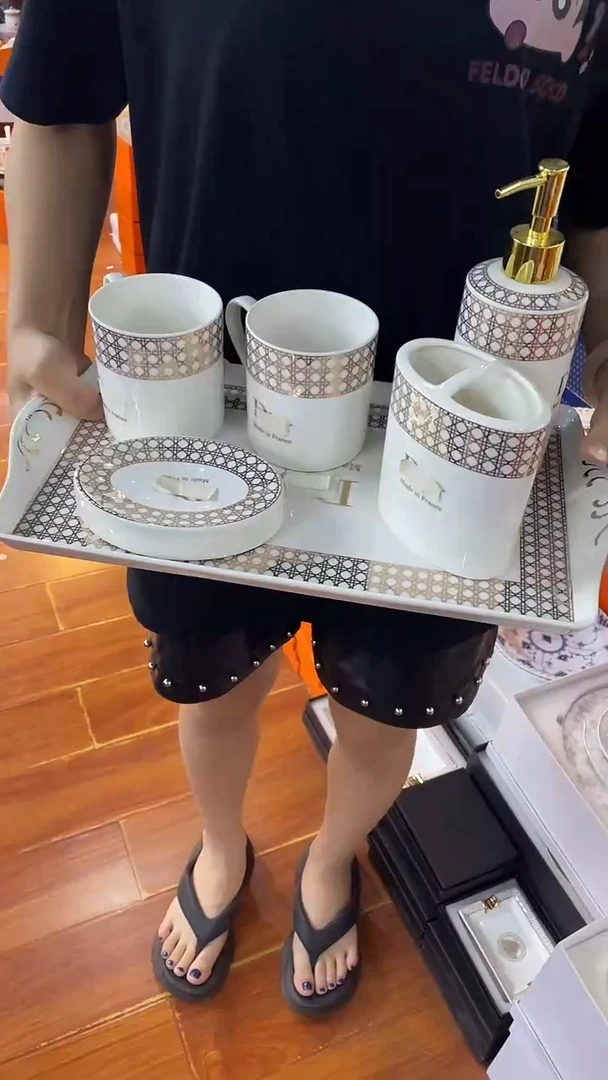 鸿辉家品牌瓷器，京东包邮！