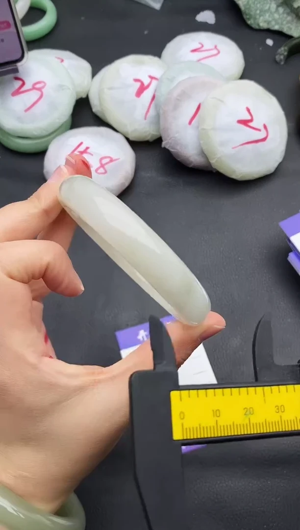 未镶嵌手镯石英质玉272+60/61