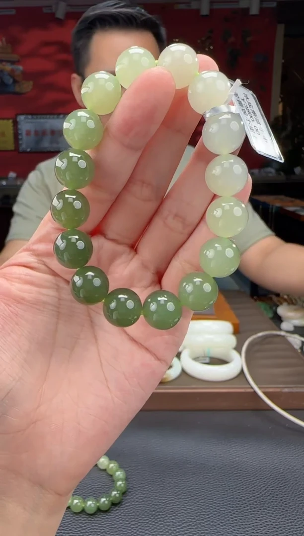 手串未镶嵌和田玉高冰渐进单圈手串