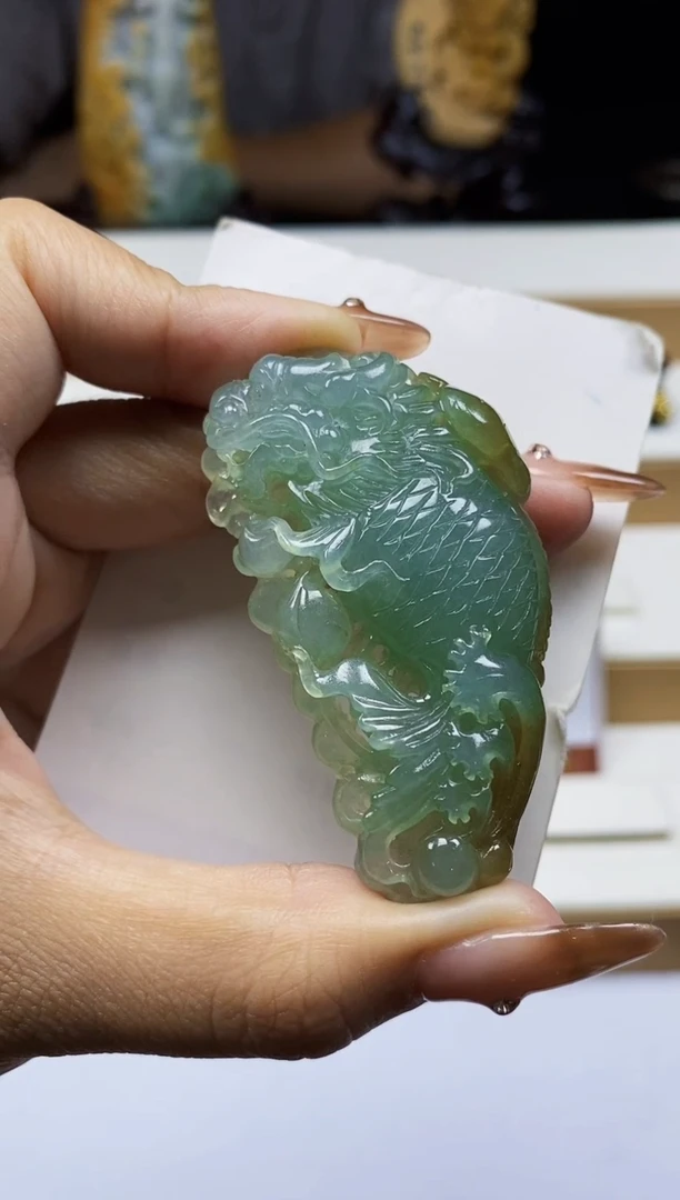 颈饰未镶嵌翡翠翡翠A货