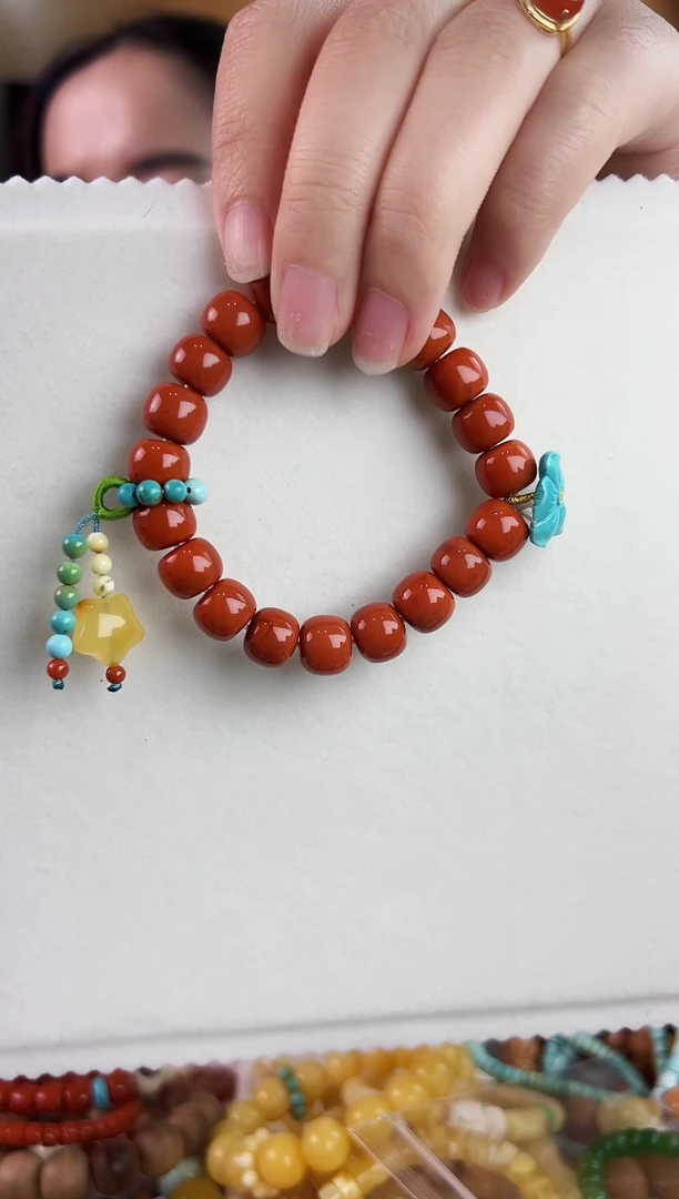 手串未镶嵌南红玛瑙R****?未镶嵌南红手串搭配绿松花多样性发一