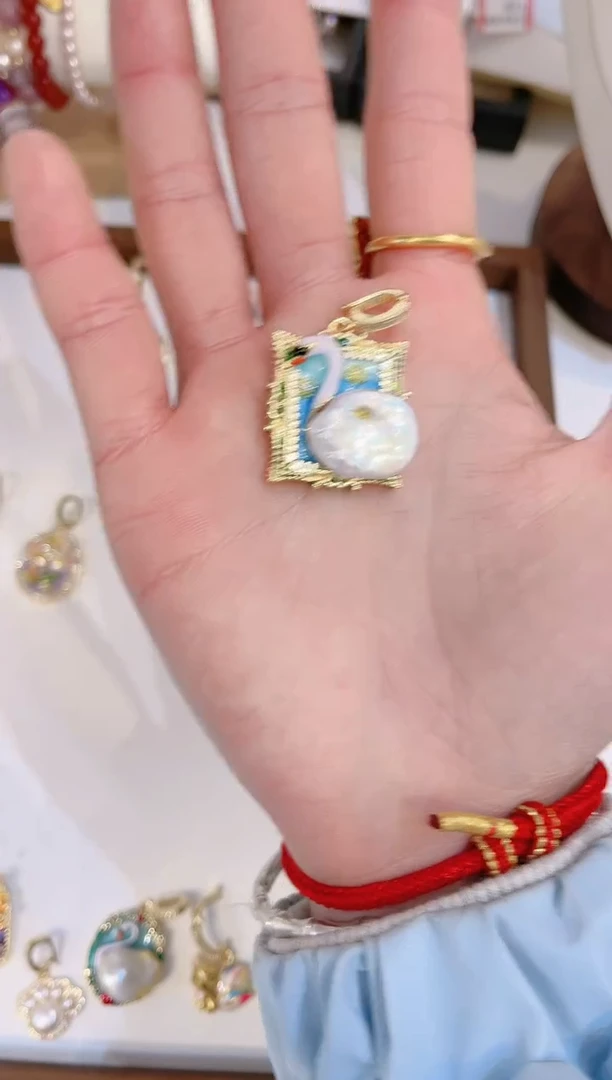 【闪购商品】淡水珍珠颈饰合金吊坠