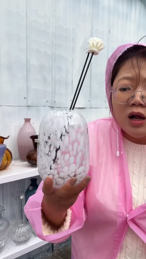 水养鲜花干花插花客厅装饰品一只