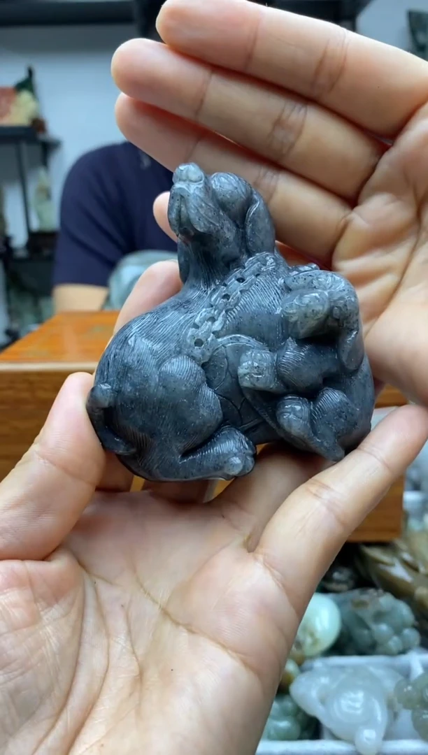 未镶嵌和田玉摆件1