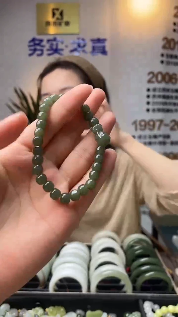 未镶嵌手串和田玉沙枣青卡7mm苹果珠手串多样性发一