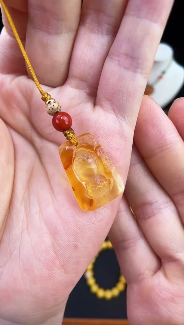 琥珀未镶嵌珠宝奇石柒月