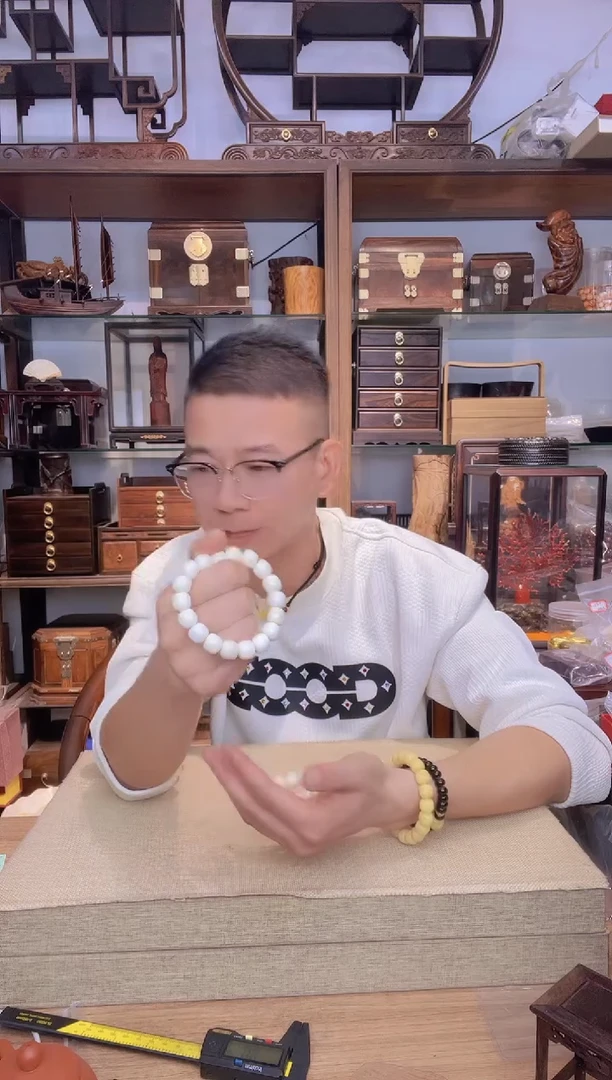 马*102一物一拍1112老型单圈手串34.7克