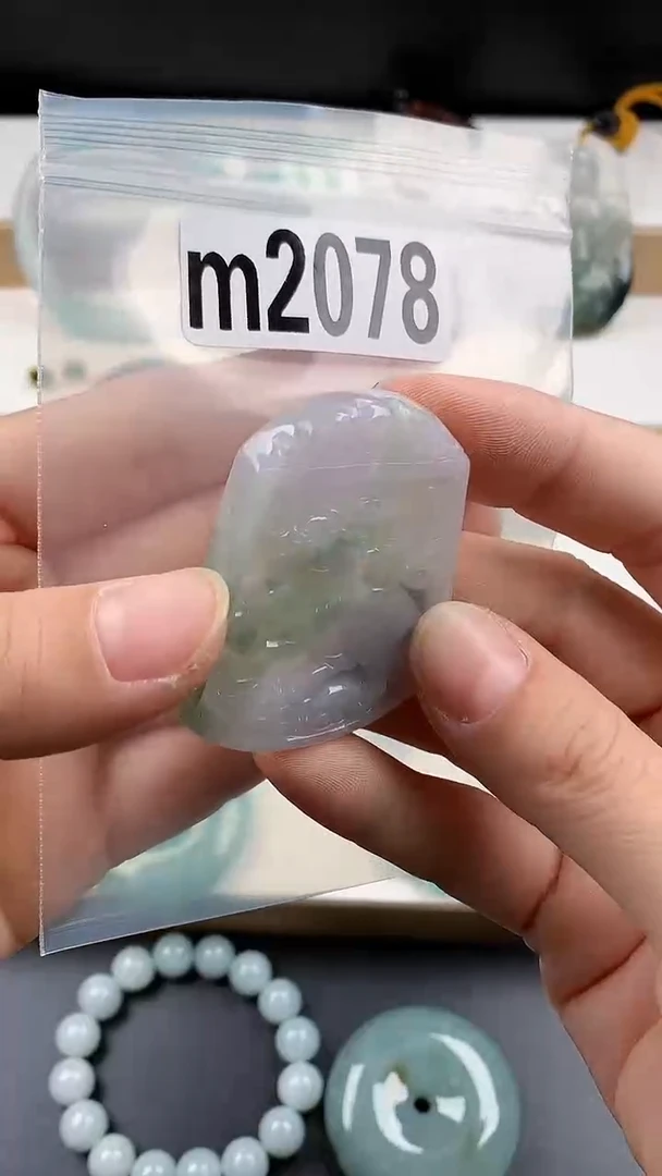 颈饰未镶嵌翡翠天然翡翠吊坠挂件
