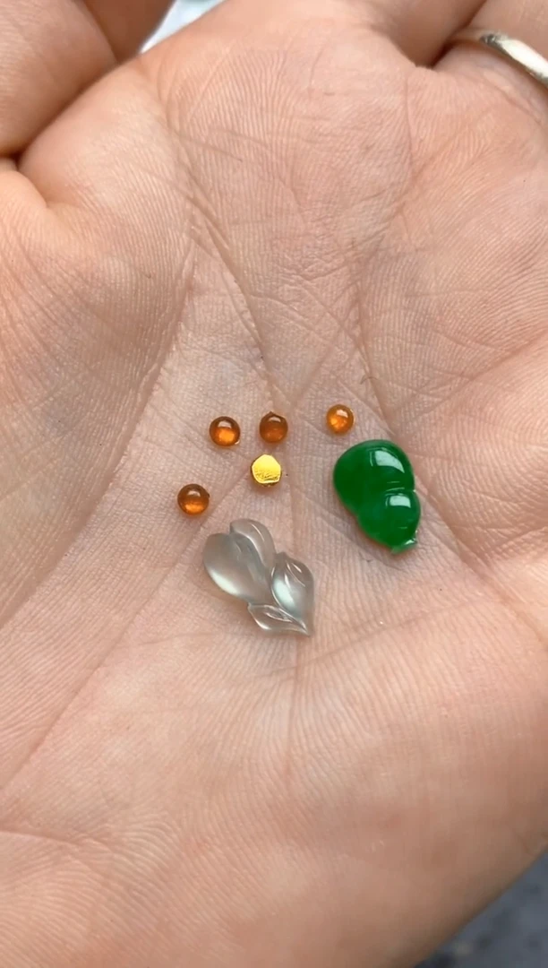 定制翡翠未镶嵌翡翠毛货~