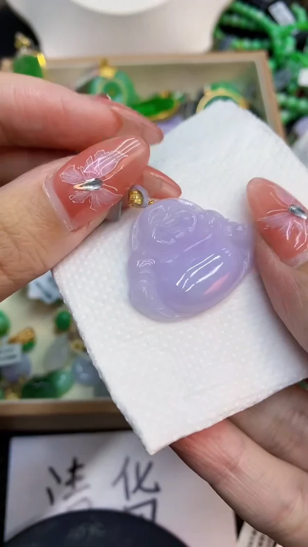 颈饰18K金镶嵌翡翠1