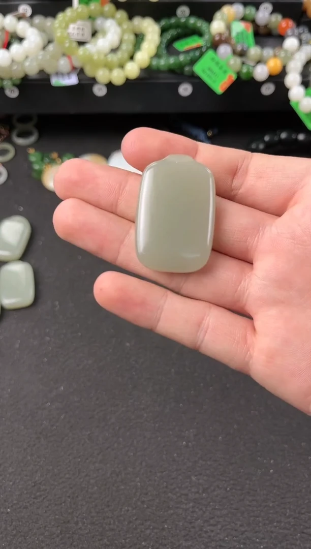 【闪购商品】和田玉无事牌未镶嵌且末青白无事牌微色差