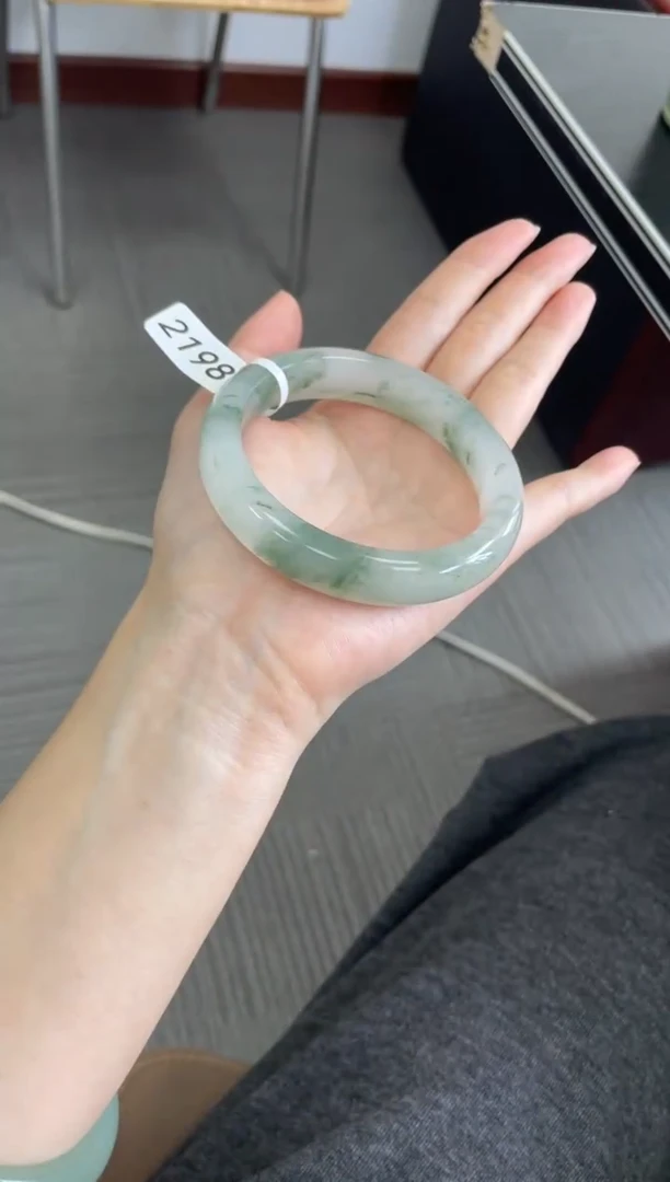 未镶嵌手镯石英质玉2198