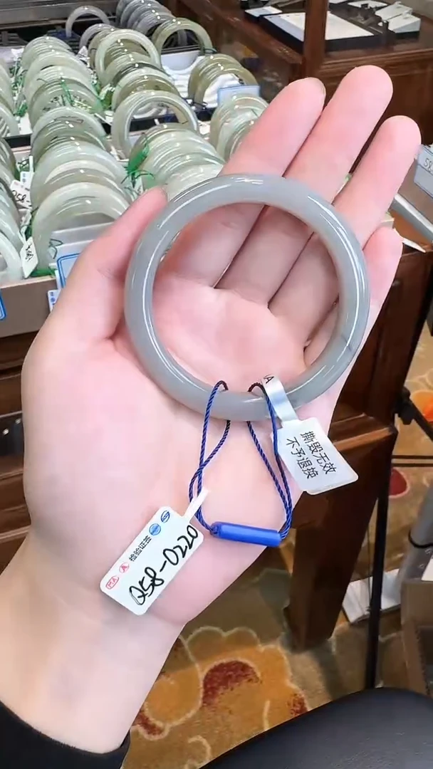 和田玉手镯未镶嵌天然和田玉58-0220