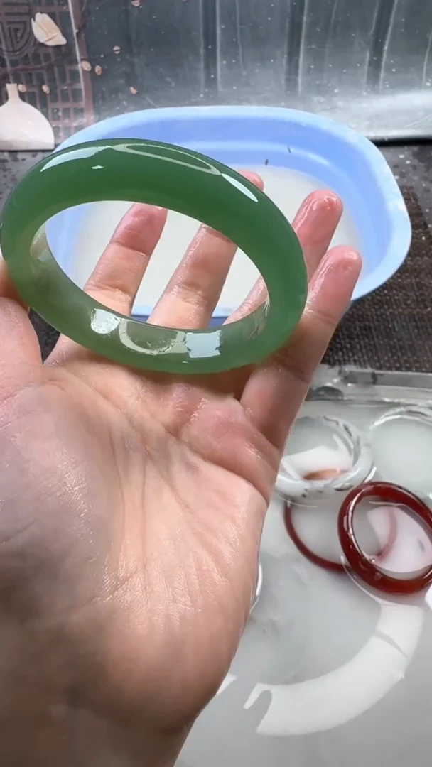 【闪购商品】石英质玉手镯未镶嵌118