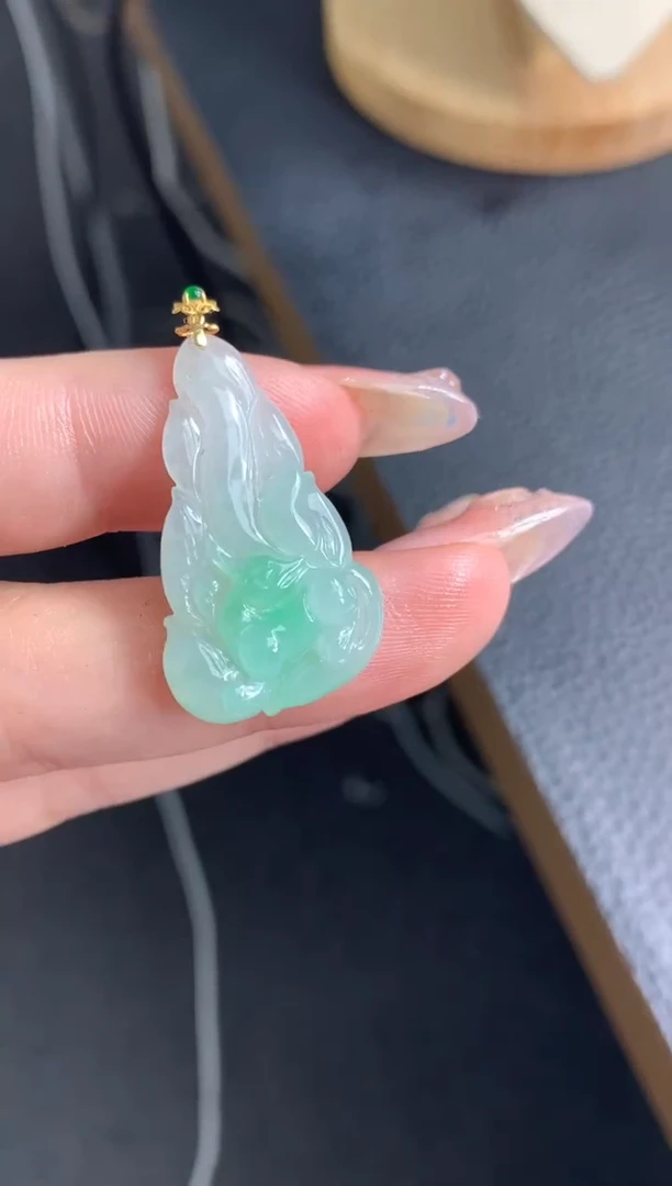 【闪购商品】翡翠颈饰18K金镶嵌48小时鉴赏期