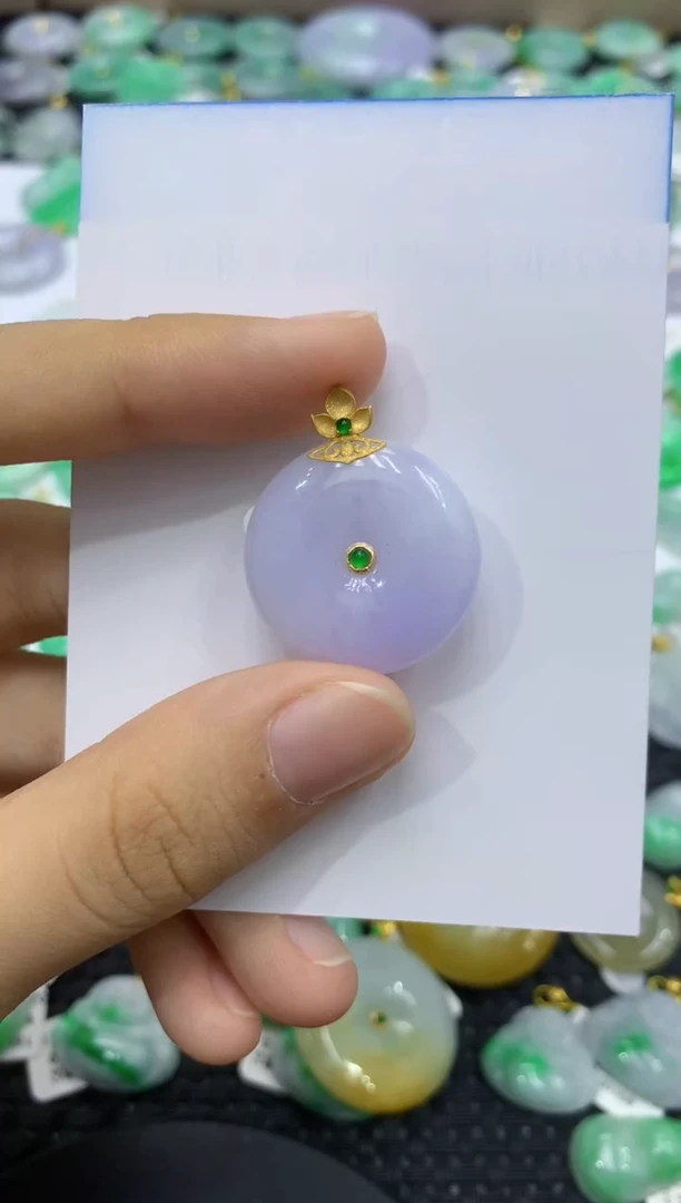 颈饰18K金镶嵌翡翠天然缅甸翡翠A货