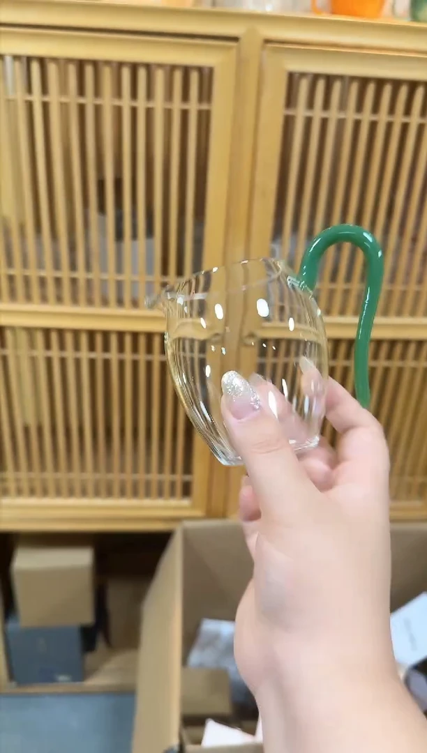翠羽小怡然公道