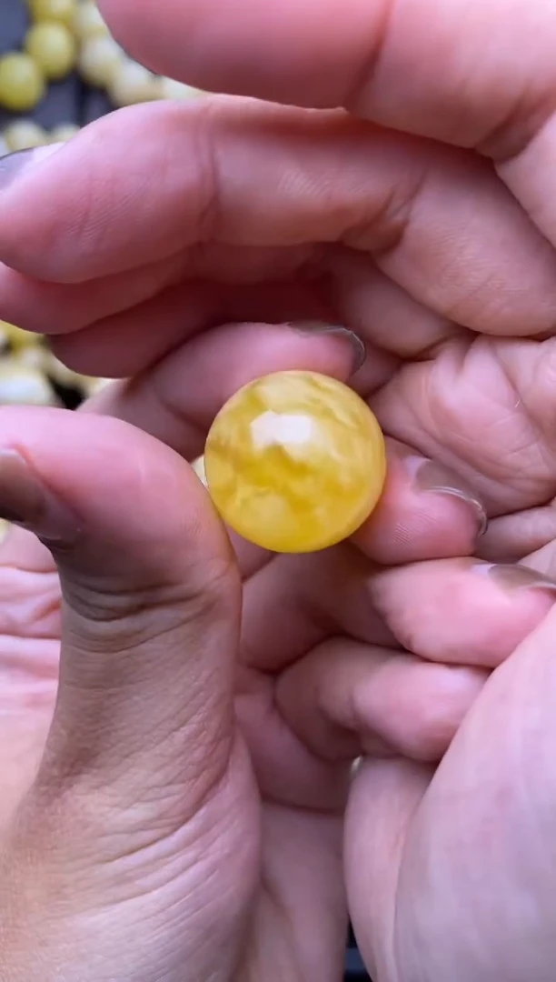 裸石琥珀未镶嵌大小姐珠宝110
