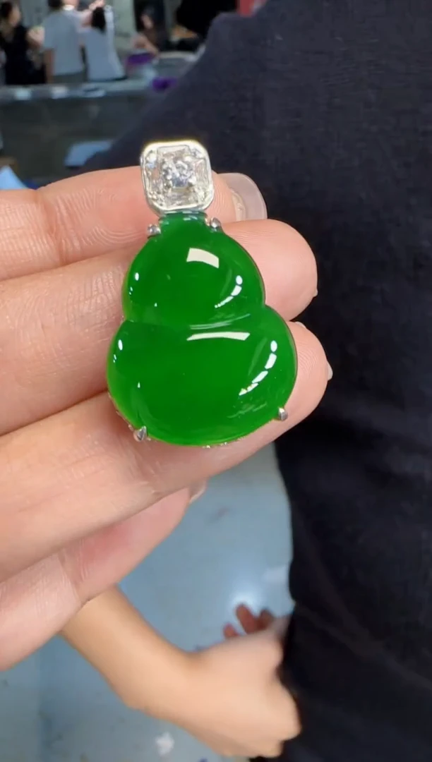 未镶嵌定制翡翠翡翠吊坠223