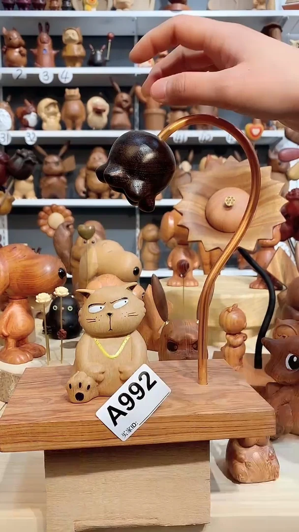 【闪购商品】木木雕摆件可爱卡通